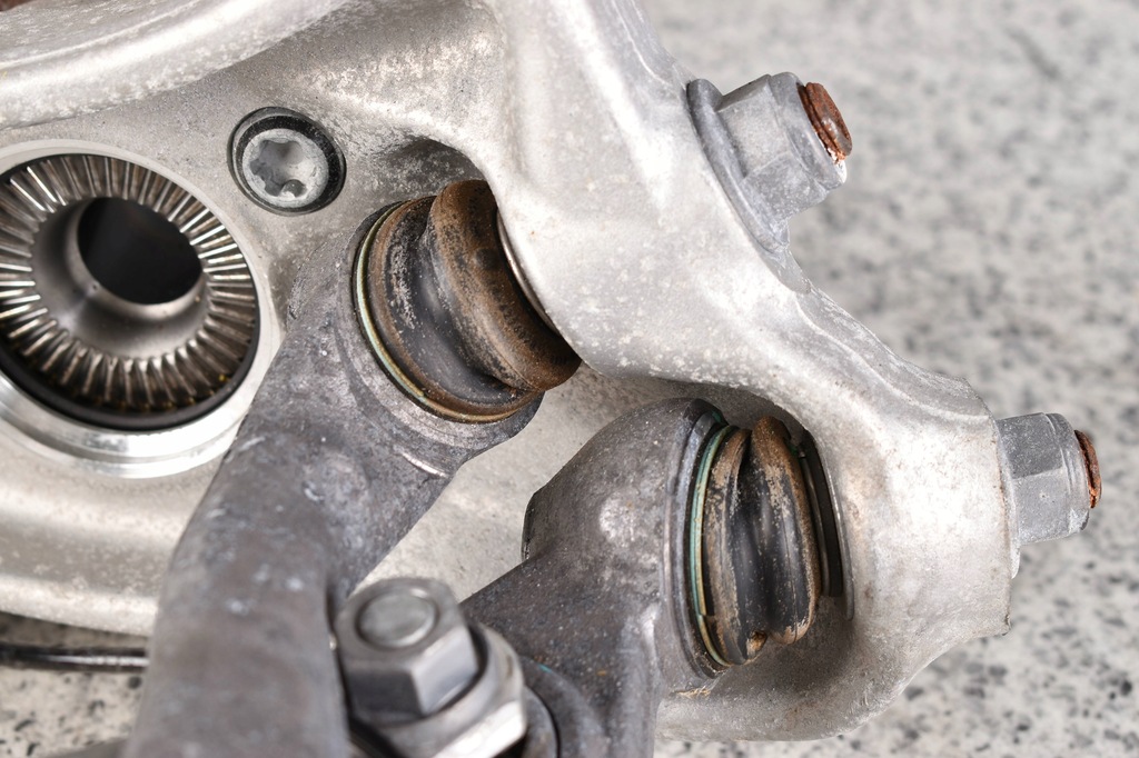 фото №8, Bmw ix i20 поворотный кулак левая передняя левый рычаг рычаги подвеска 11km!