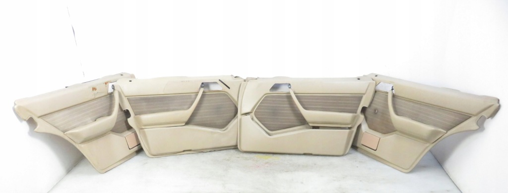 Купити Обшивки комплект mercedes w124 sedan