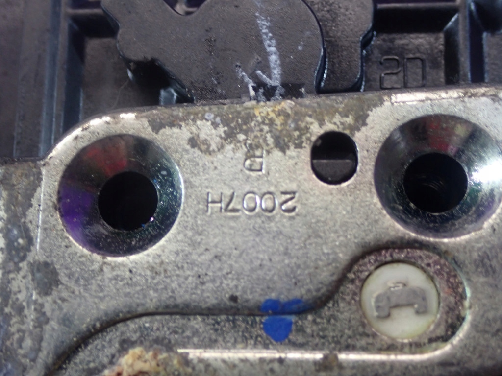 фото №8, Nissan note e11 i 05-09 замок задняя правый ручка 3 pin