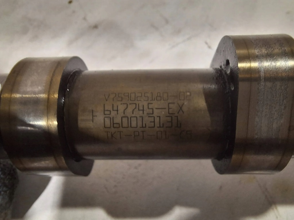 фото №11, Вал распределительного вала выпускной v759025180 peugeot 207 1.4 vti 06-