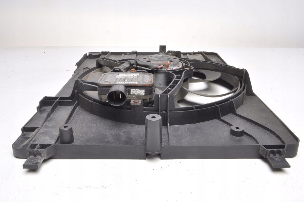 Volvo s60 2 v60 2.0 d4 вентилятор радіатора 3168681 940013802 Зі Шроту