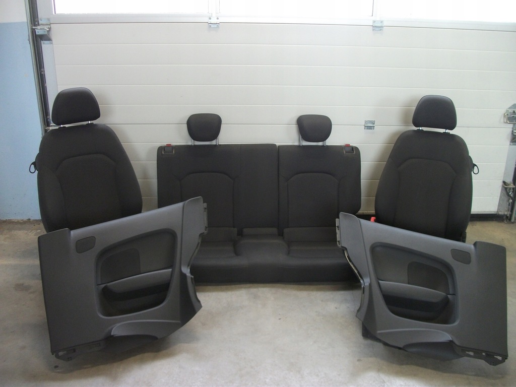 фото №1, Сиденья заднее сиденье обшивки audi a1 3d 8x салон середина