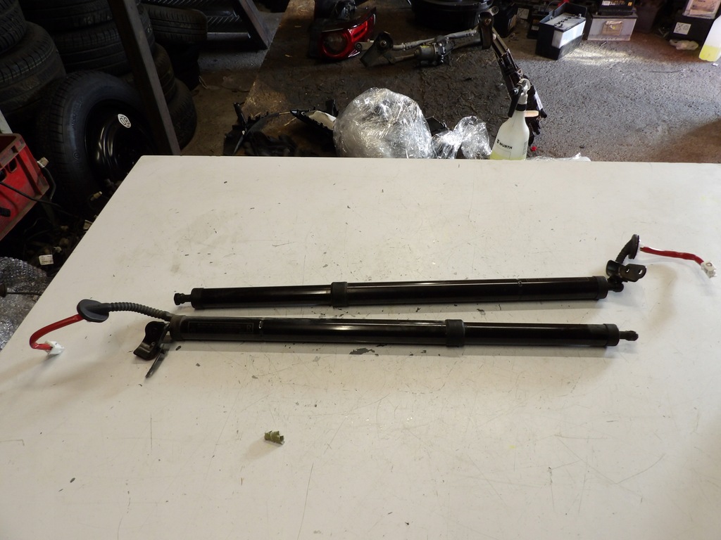 фото №1, Амортизаторы задний крышки mazda cx 5 ii 2