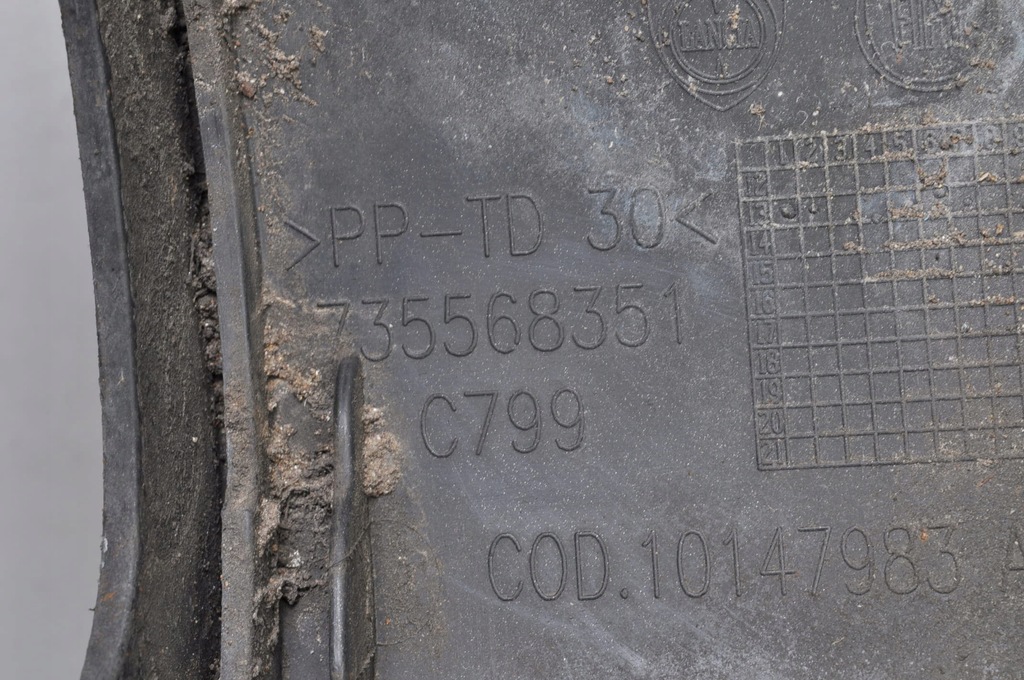 фото №12, Fiat 500l молдинг накладка na крыло правый перед 735568351