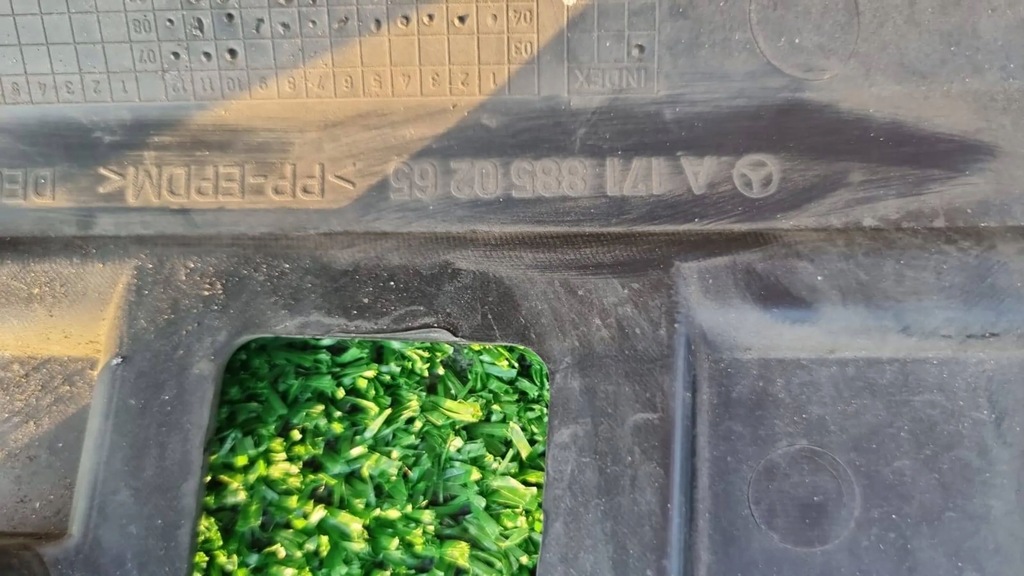 фото №2, Mercedes-benz slk r171 element крепёжный