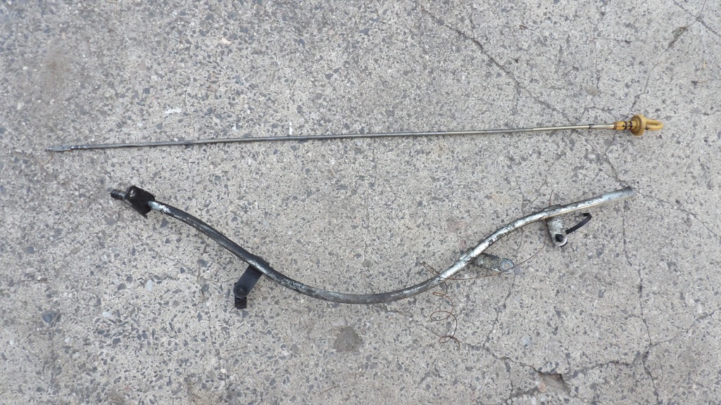 фото №1, Alfa romeo 147 1.9 jtd 16v щуп масла направляющая