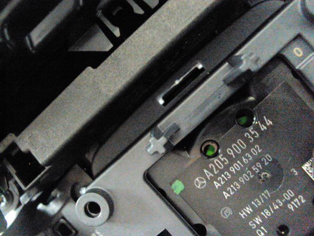 фото №12, Панель радио кондиционера mercedes c-klasa w205 fl