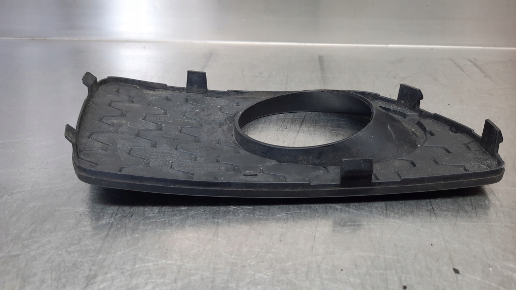 фото №8, Решётка бампера правая 30678690 volvo xc70 08-16r