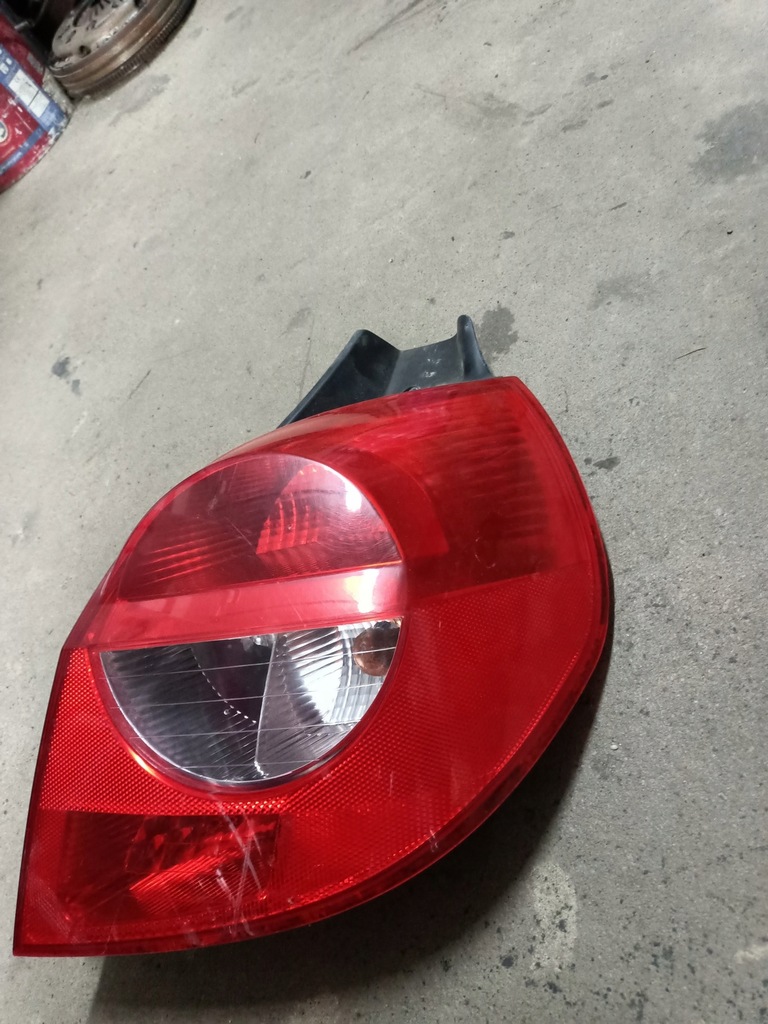 фото №2, Лампа правий задня renault clio 3 3d