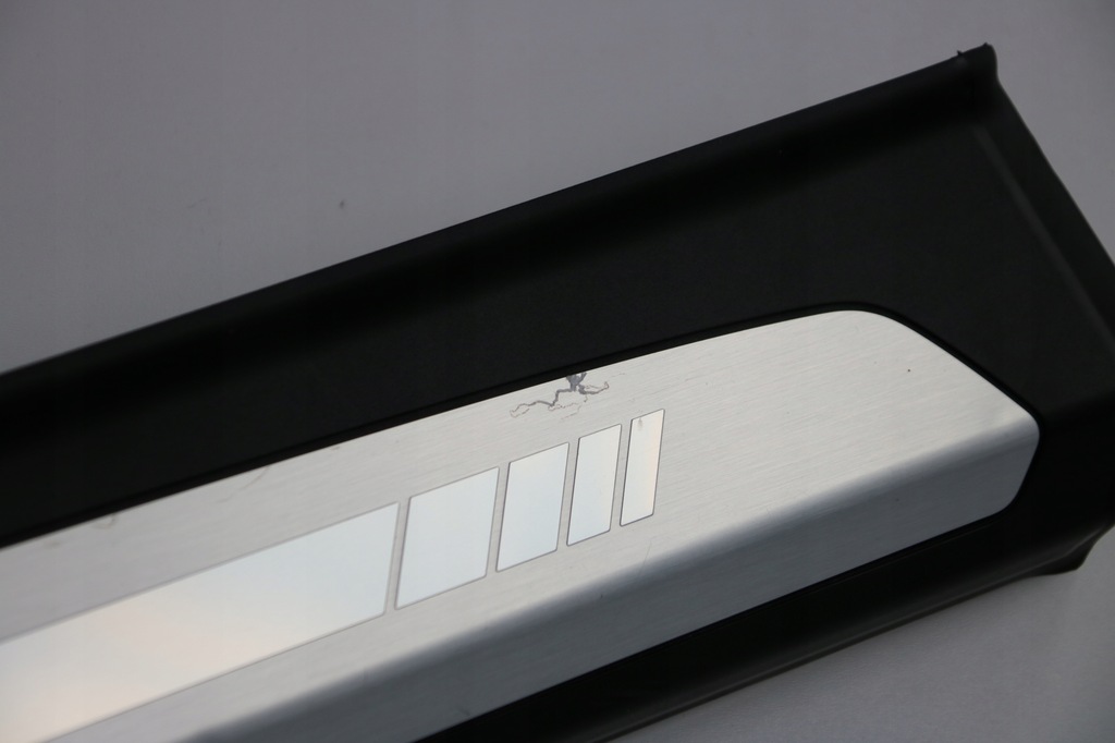 фото №11, Bmw 8 g15 m850i накладки накладки порогові внутрішнє комплект 8077783