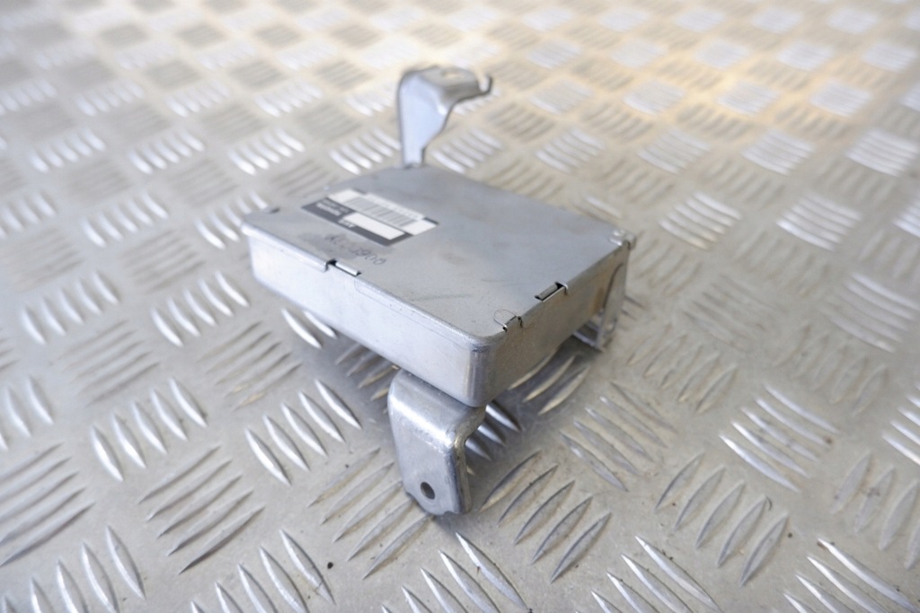 фото №7, Інше модулі lexus gs iii grs19_, uzs19_, urs19_ 8924330120 3.5l hybrid