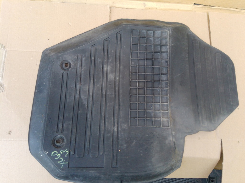 Volvo xc60 килимки гумові 31377825 31377826 31377827 31377828 13rok e Недорого