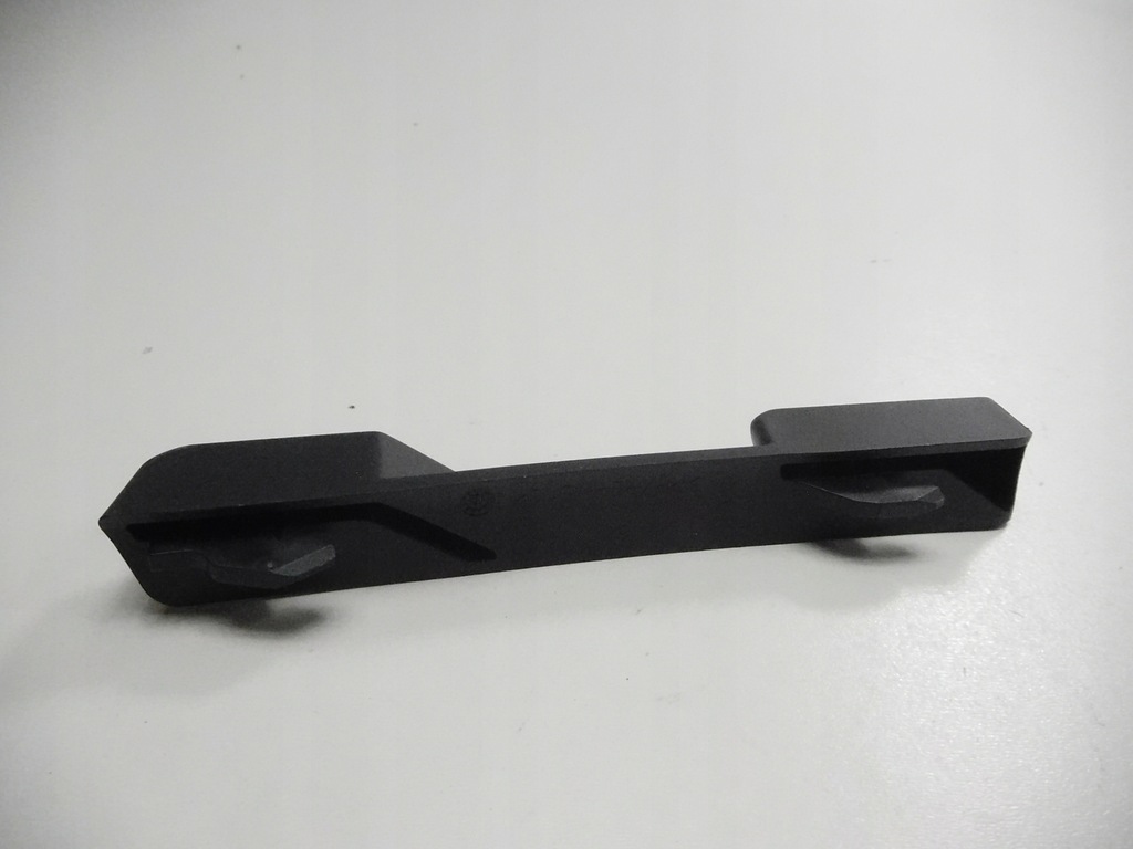 фото №7, Направляющая бардачка skoda fabia ii оригинальный номер 5j6861344b