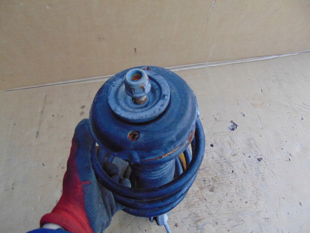 фото №9, Амортизатор mc person левый перед peugeot 308 i 1.6 hdi