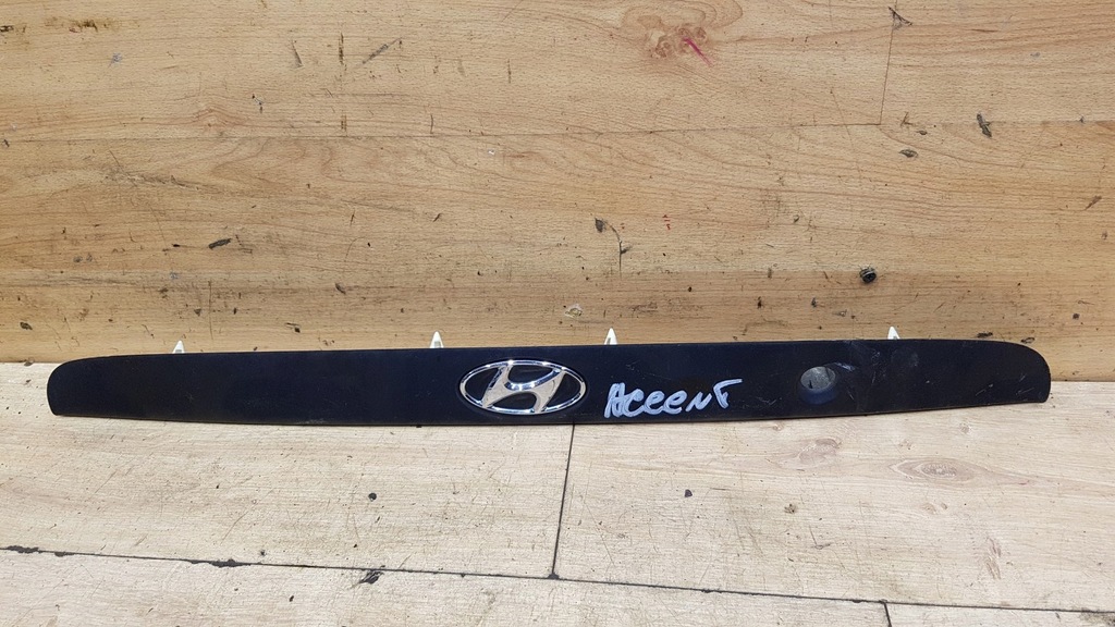 фото №1, Накладка молдинг крышки багажника задняя hyundai accent