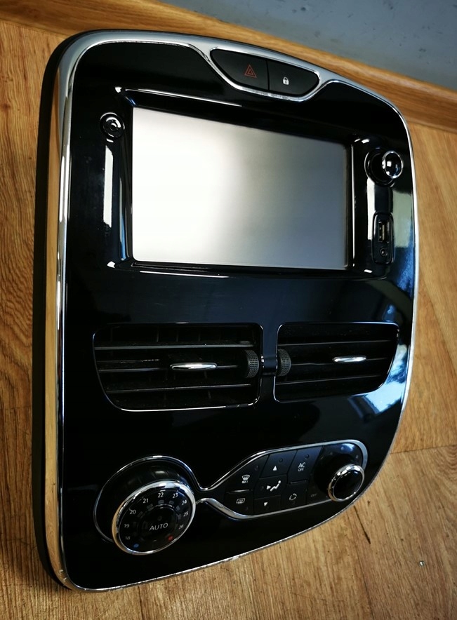 фото №4, Renault clio iv оригинальные радио navi навигация + приборная панель