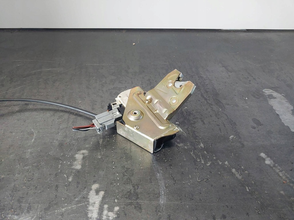 фото №10, Замок крышки задний / багажника volvo s60 sedan 9203514 737700001