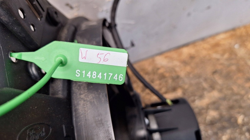 Вентилятор радіатора 98ab-8c607 ford focus mk1 1.6b Зі Шроту