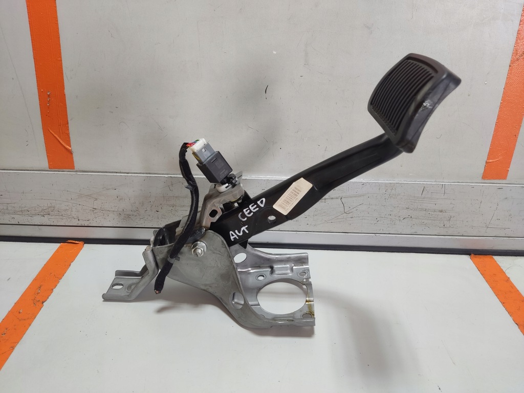 фото №1, Kia ceed ii lift педаль гальма автоматична коробка передач