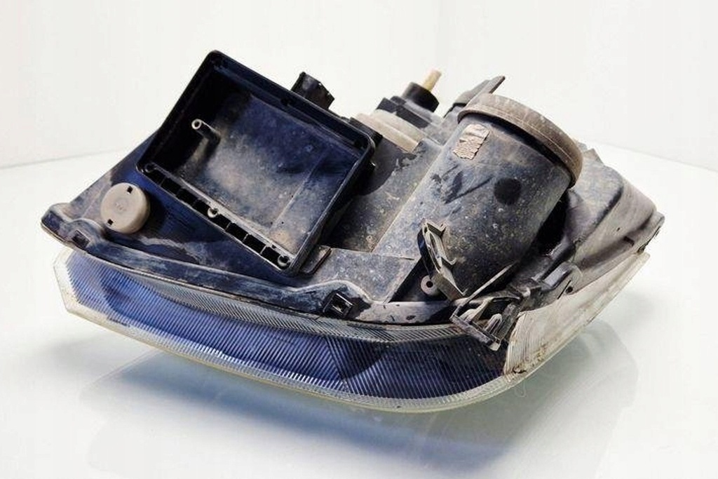 фото №12, Лампа правая передняя opel ampera 93321053 1.6l бензиновый 2004