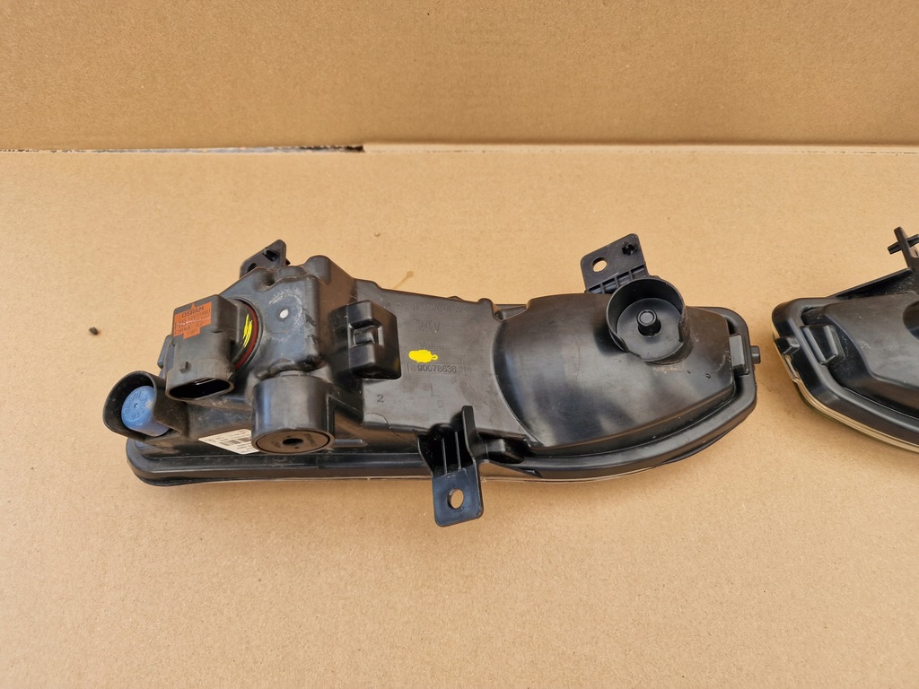 фото №4, Nissan leaf ii протитуманні фари комплект