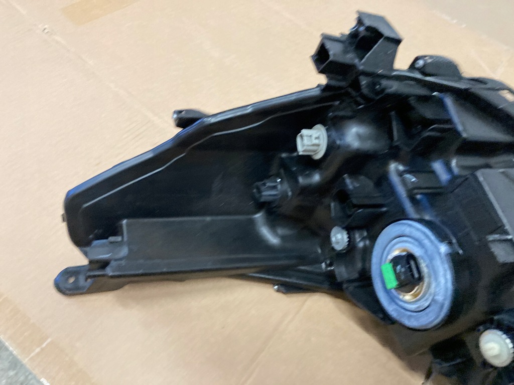 фото №12, Toyota hilux viii лампа правая передняя orygi.