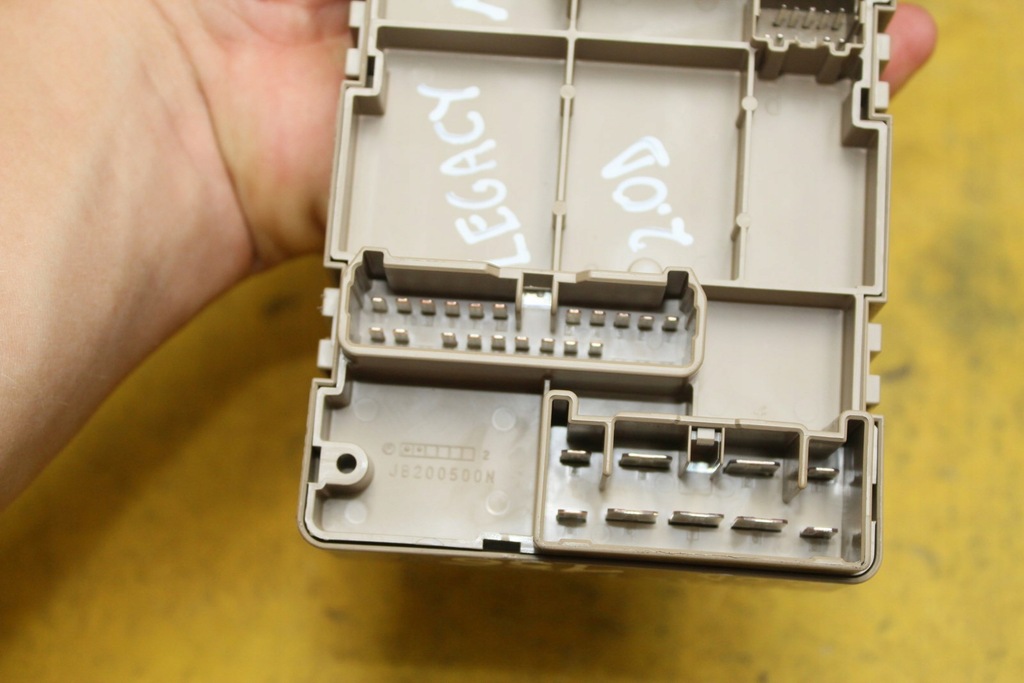 фото №6, Модуль запобіжників lb101001b legacy iv 2.0 d