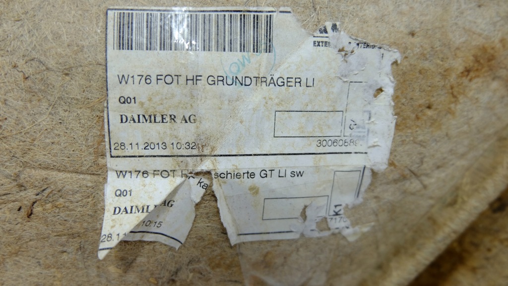 фото №9, Mercedes a-klasa w176 обивка обшивка дверь правый задняя