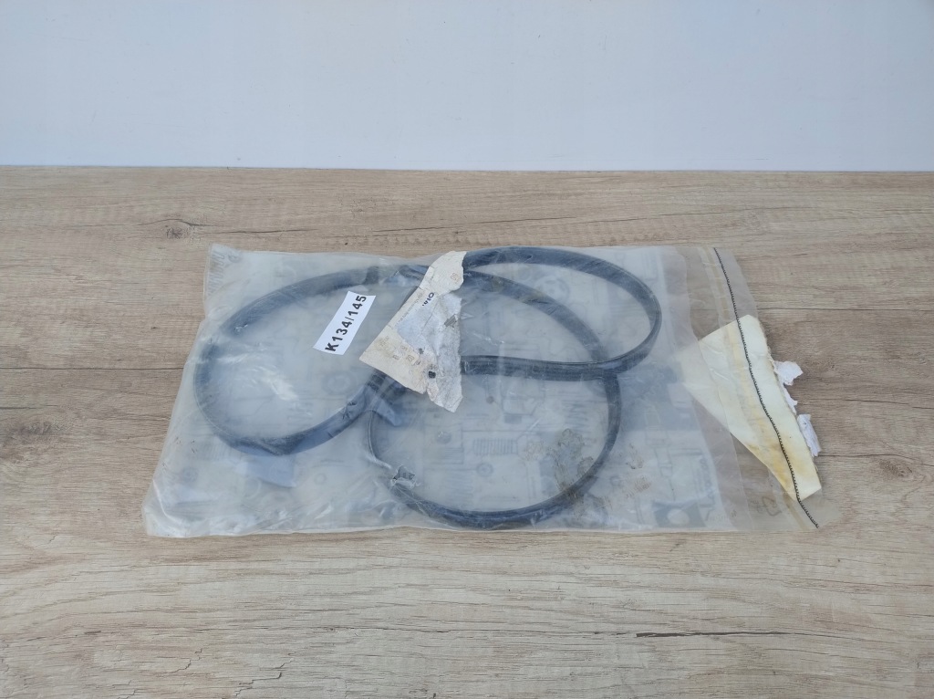 Ремінь клиновий генератора mercedes a0029935296 Оригінал