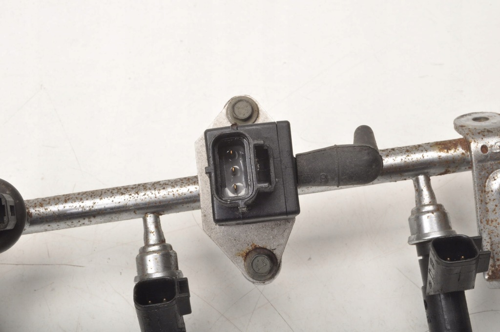 фото №10, Aston martin db9 6.0 молдинг упорскування інжектор 4g4e-9s441-bb