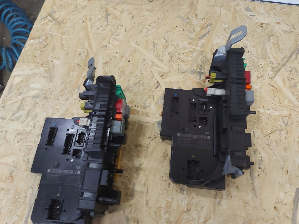 фото №4, Mercedes w204 w212 модуль sam задняя 2129000004