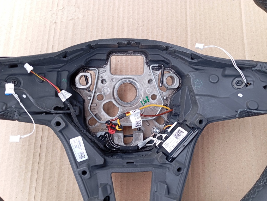 фото №11, Vw golf viii 8 5h0 passat b8 tiguan воздуховод кожа performowana + лепестки переключения