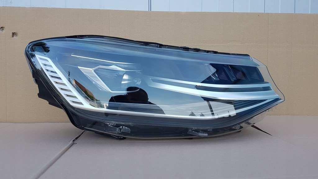 фото №9, Лампа перед правая vw caddy iv 2k8 full led nowa оригинал идеальное состояние!!