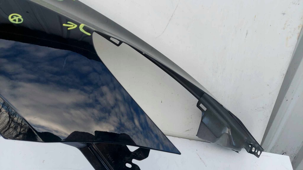 Tesla model y крыло  правый  перед передний 2339 Недорого