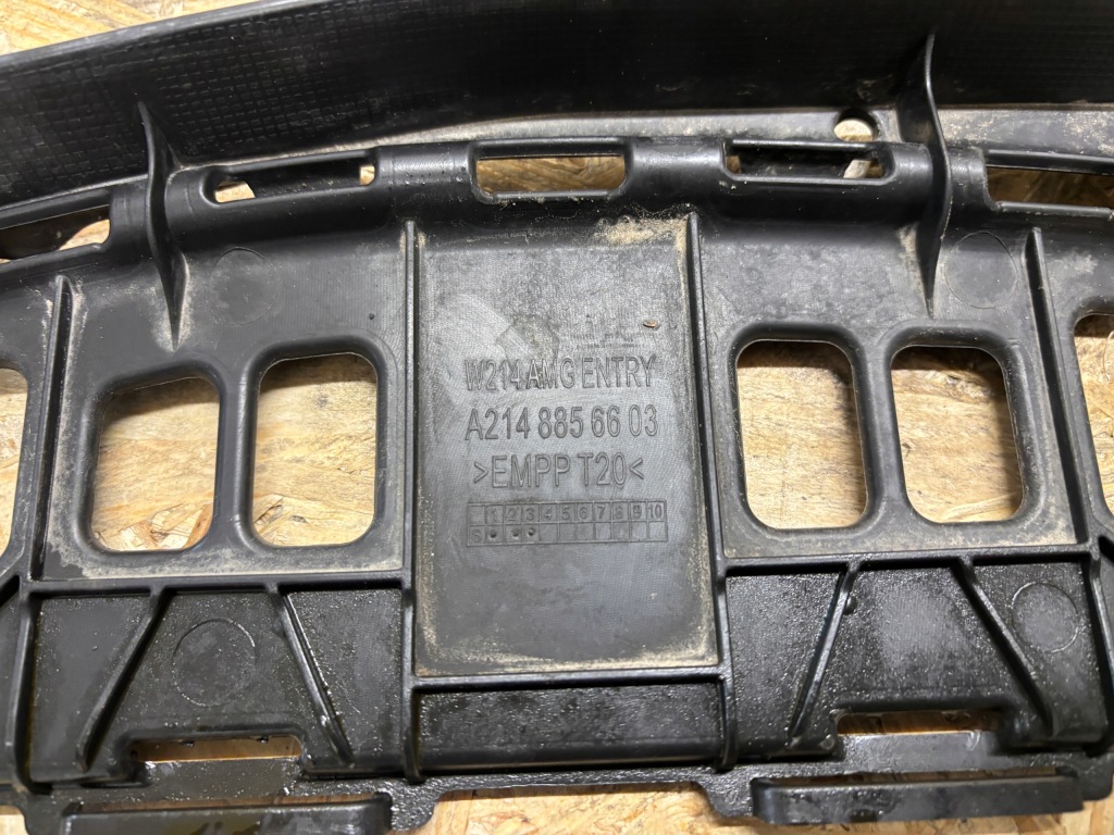 Mercedes e klasa w214 напрямна кронштейн бампера задній a2148856603 Недорого