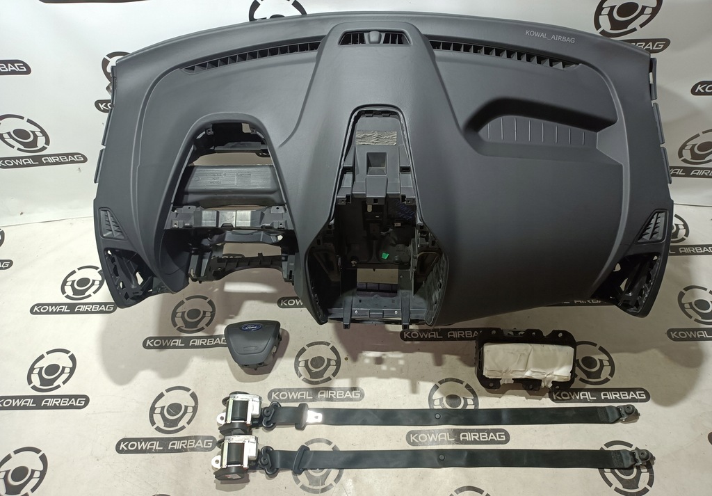 фото №1, Transit connect mk2 przed lift приборная панель подушка безопасности ремни