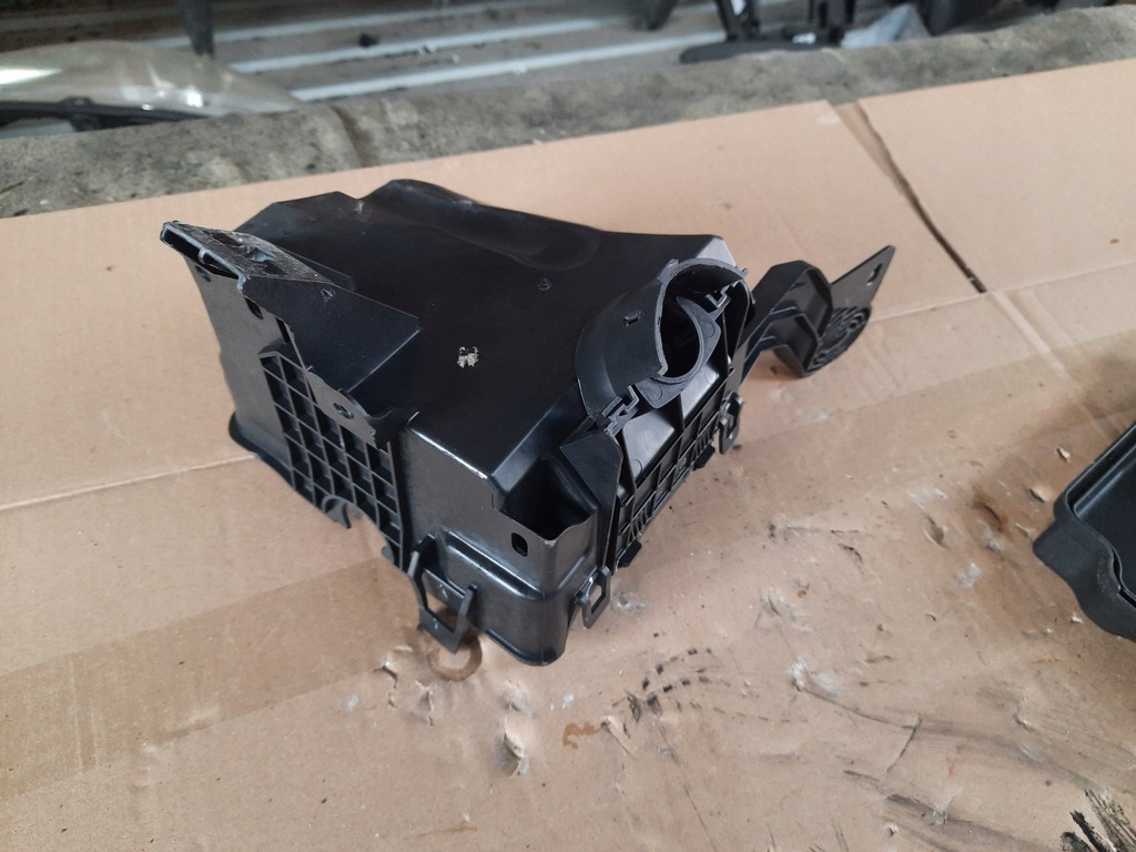 фото №5, Peugeot 2008 1.2 thp коробка предохранителей корпус kpl.