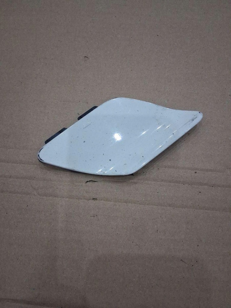 Купити Заглушка бампера фаркоп перед mercedes-benz a klasa w176 a1768851022