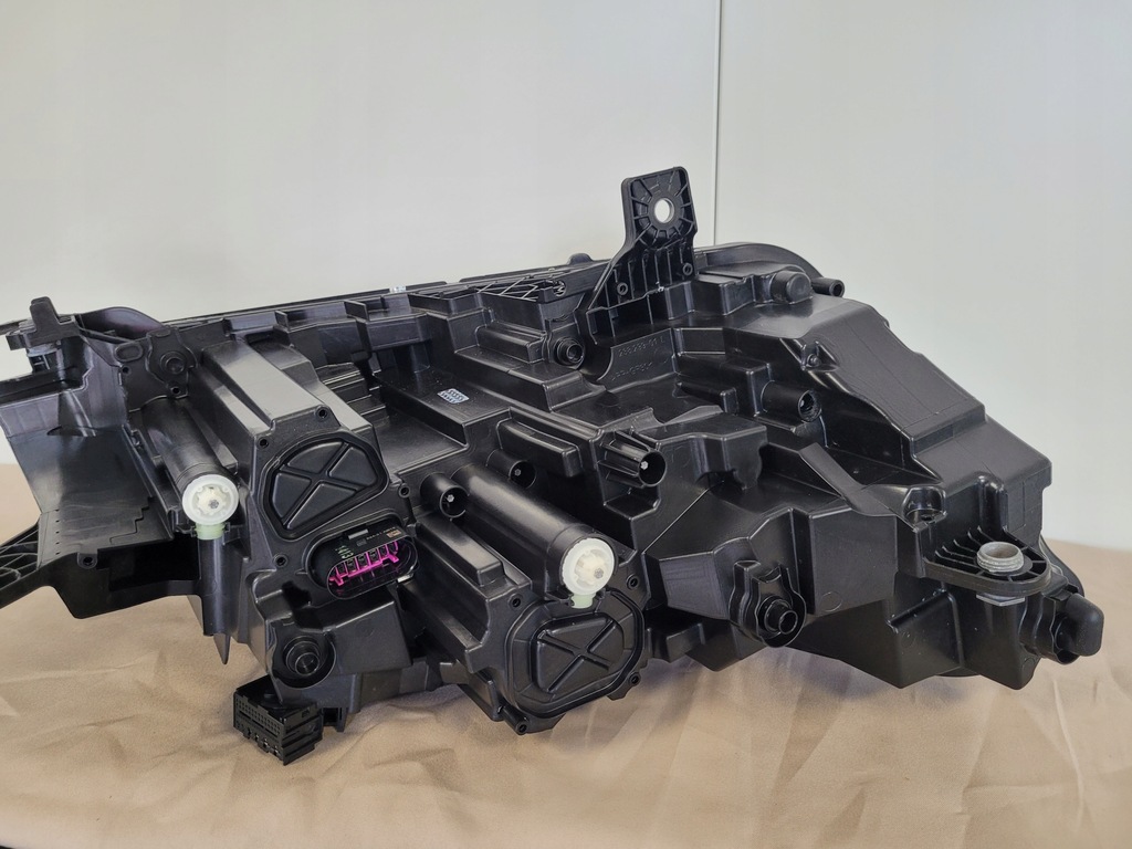 фото №14, Лампа передняя левая фара левый skoda enyaq 5lb 5lb941015g europa