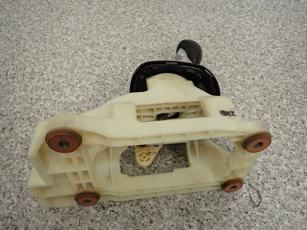 Hyundai veloster 1.6 gdi 11-18 рычаг переключения передач Цена