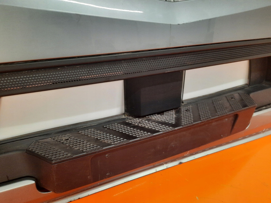 фото №6, Бампер перед mercedes actros mp4 a9608856501