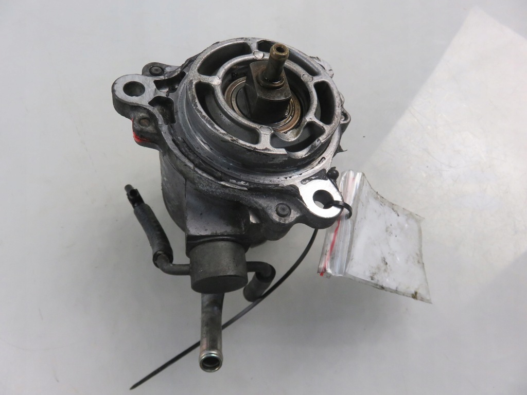 фото №6, Насос вакуум mazda premacy 2.0 td rf4f18g00 x2t58171a