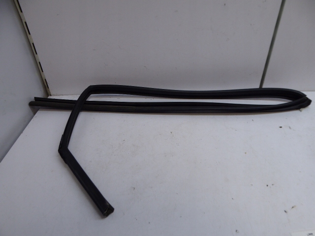 фото №2, Ceed ii прокладка направляющая дверь задняя левая kombi