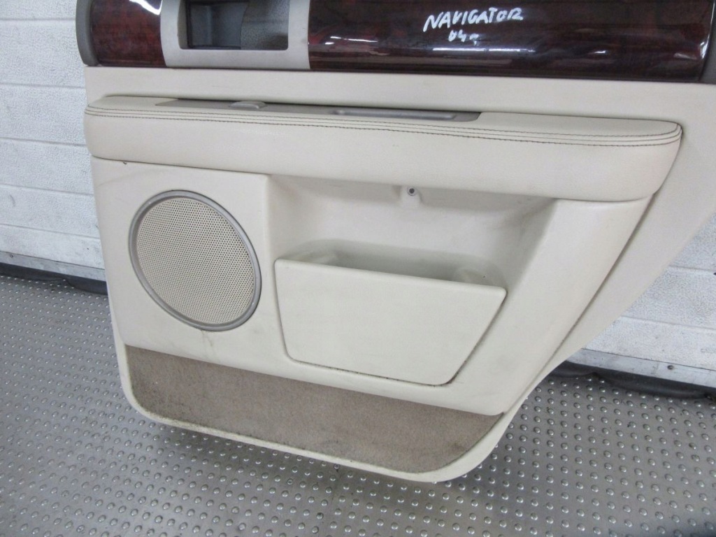 фото №3, Lincoln navigator ii 2004 обшивка дверь задняя