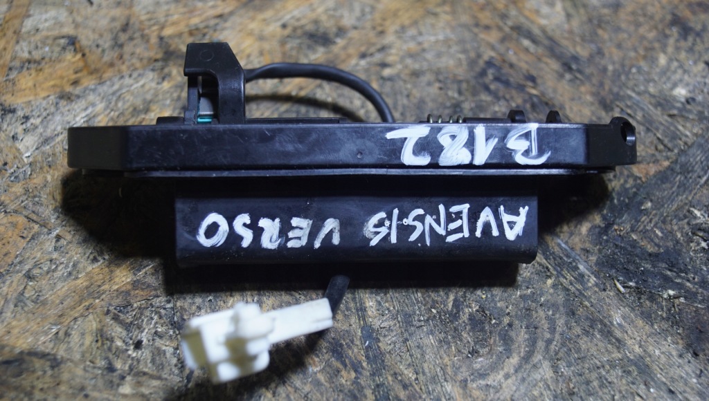 фото №2, Toyota avensis verso ручка кришки задня