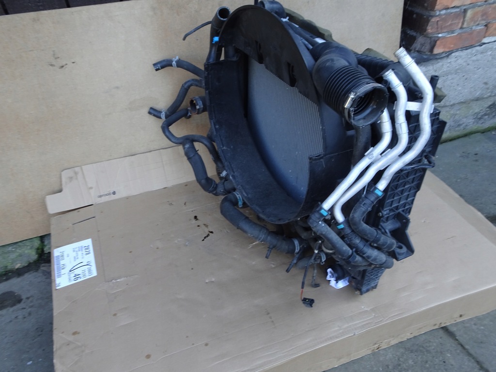 фото №7, Land rover discovery iv 3.0 tdv6 комплект радиатор