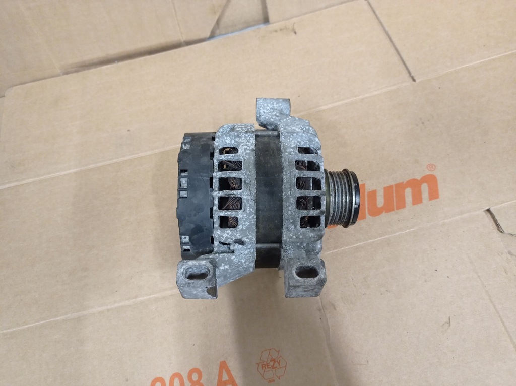 фото №1, Volvo v40 2.0d d3 генератор 0125711014