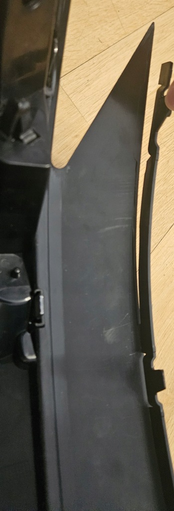 Решітка радіатора решітка  nissan juke f16 2 2019- 623106pa0a Ціна