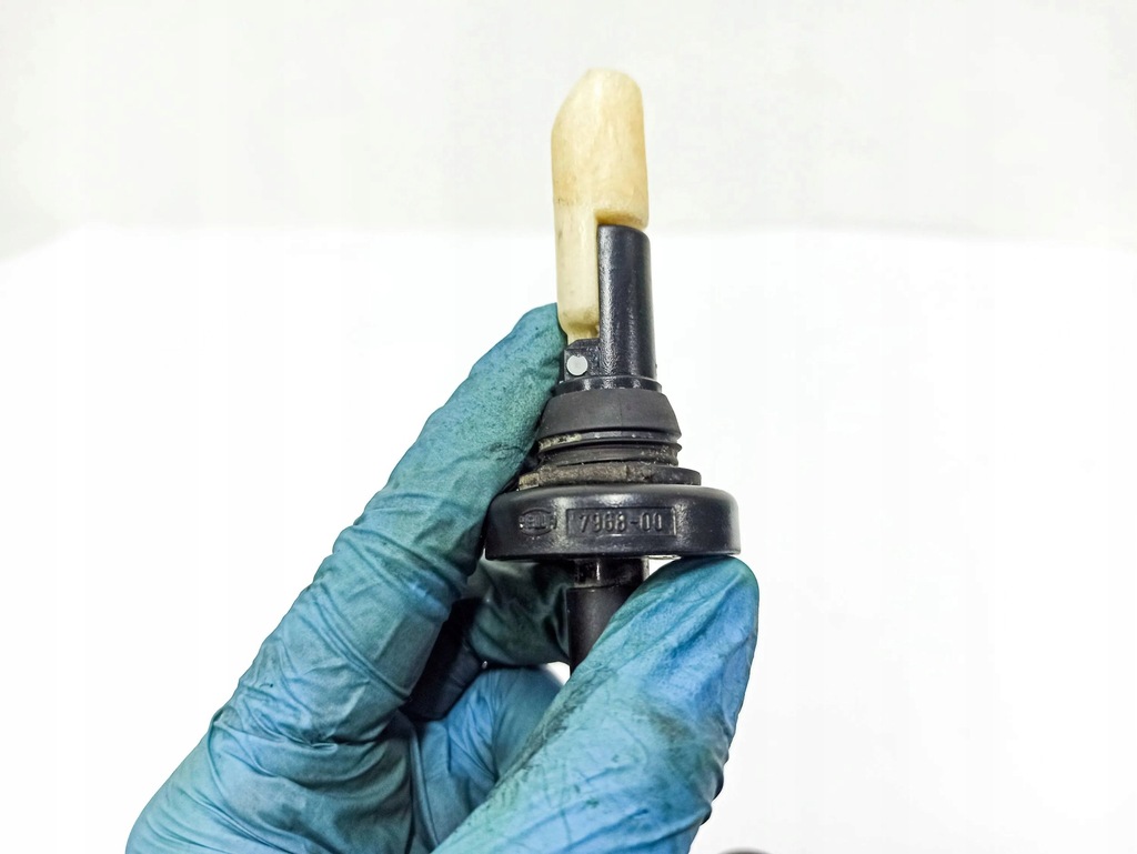 фото №8, Mercedes-benz c w203 2004 насос омывателя