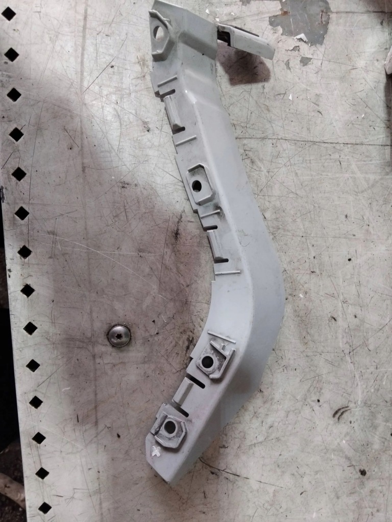 фото №2, Land rover range rover evoque l551 2018 кронштейн / кронштейн бампера заднего